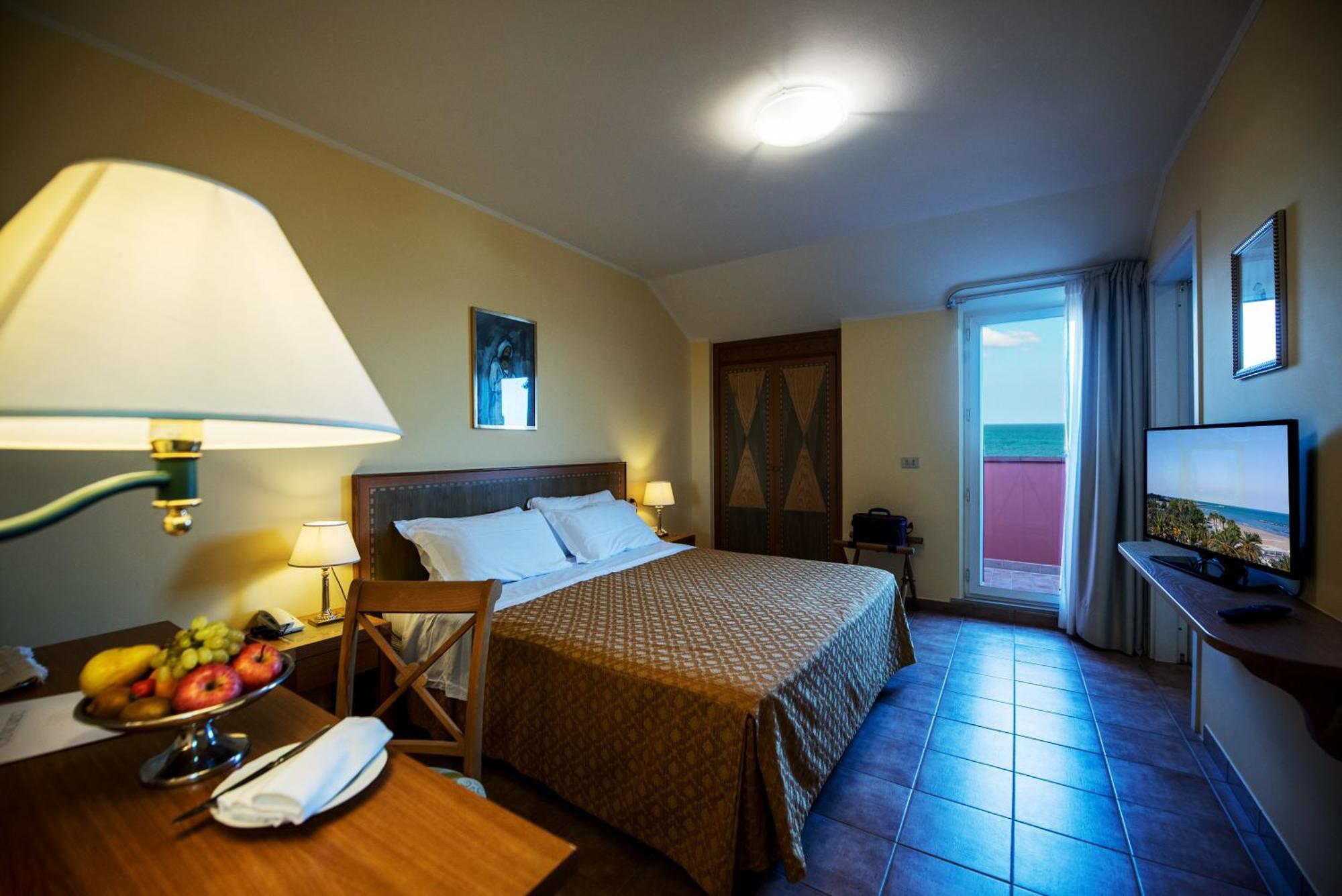 Hotel Progresso San Benedetto del Tronto Exterior photo